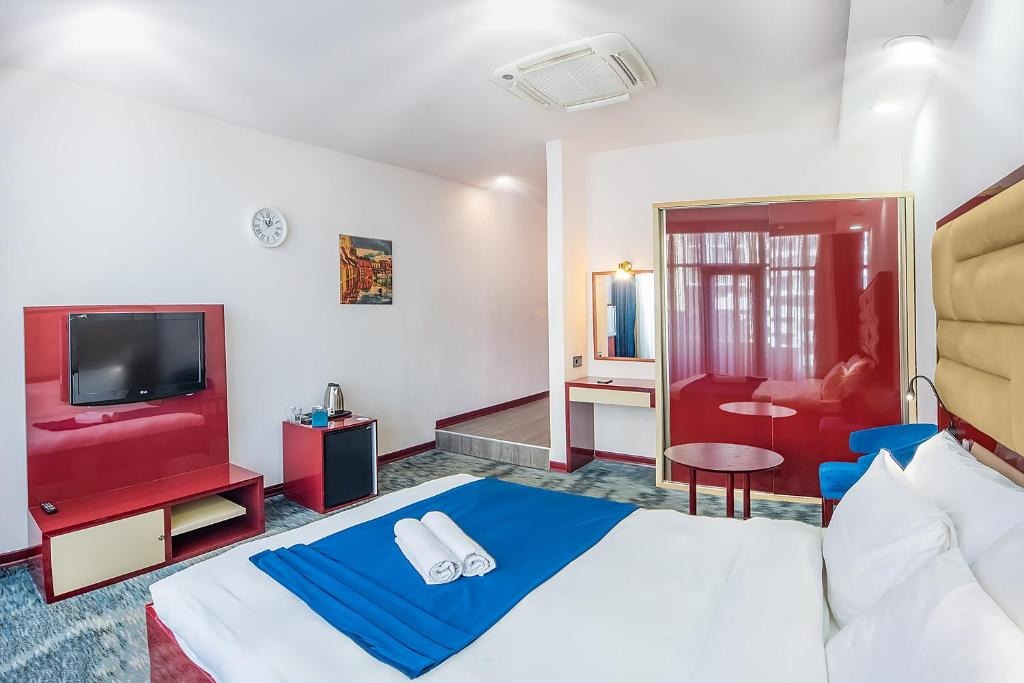 هتل دنیز تفلیس